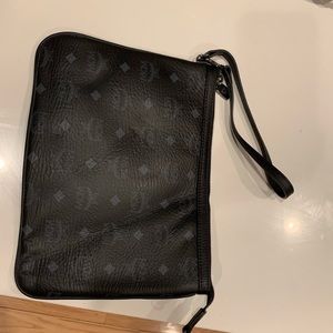 Black MCM pouch SOLD❣️❣️❣️